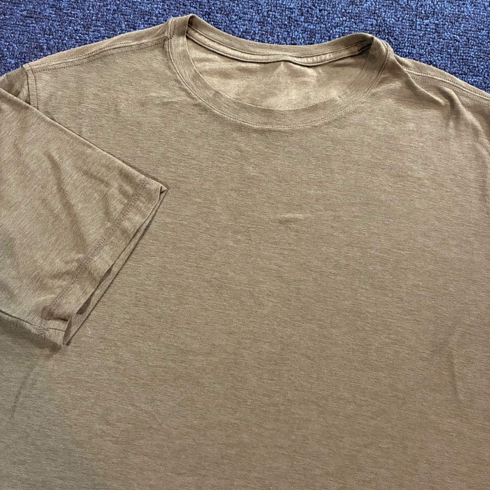Vuori Strato Tech Tee Mens M Olive Green Brown Performance Short Sleeve V126